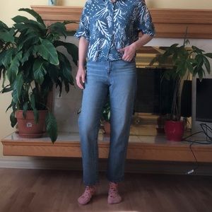 Uniqlo Light Wash Boyfriend Jeans